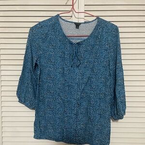 Ann Taylor Blue Top Size S 4-6. Worn with zero concerns, comfy lightweight.